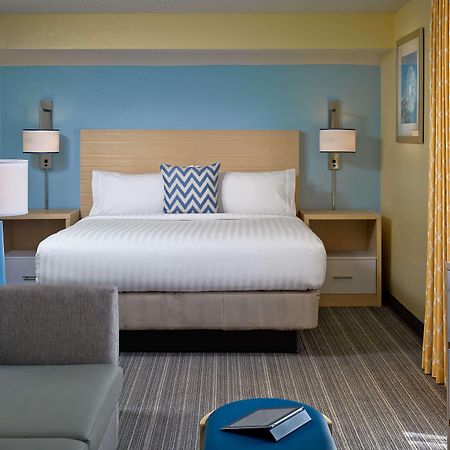 Sonesta Simply Suites Cleveland Airport Міддлберґ-Гайтс Екстер'єр фото