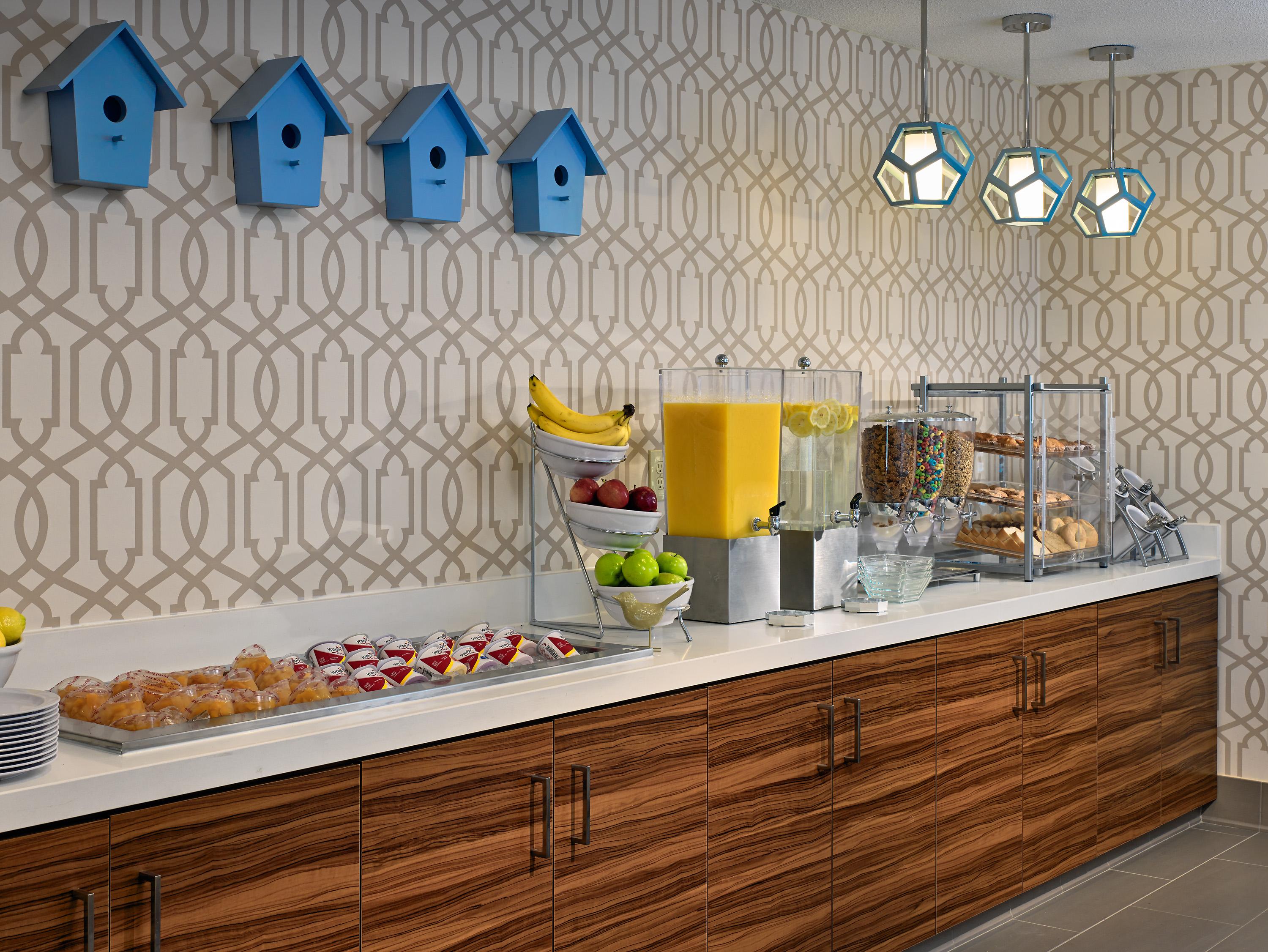 Sonesta Simply Suites Cleveland Airport Міддлберґ-Гайтс Екстер'єр фото