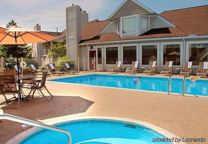 Sonesta Simply Suites Cleveland Airport Міддлберґ-Гайтс Екстер'єр фото