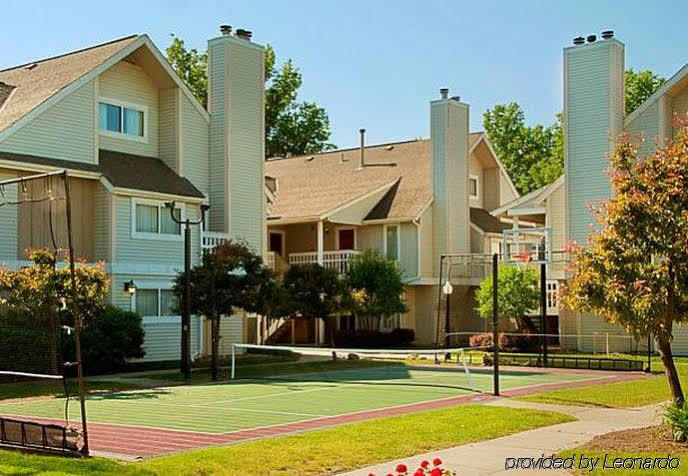 Sonesta Simply Suites Cleveland Airport Міддлберґ-Гайтс Екстер'єр фото
